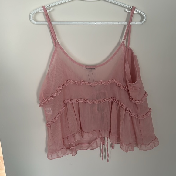 Cute pink top - Picture 3 of 3